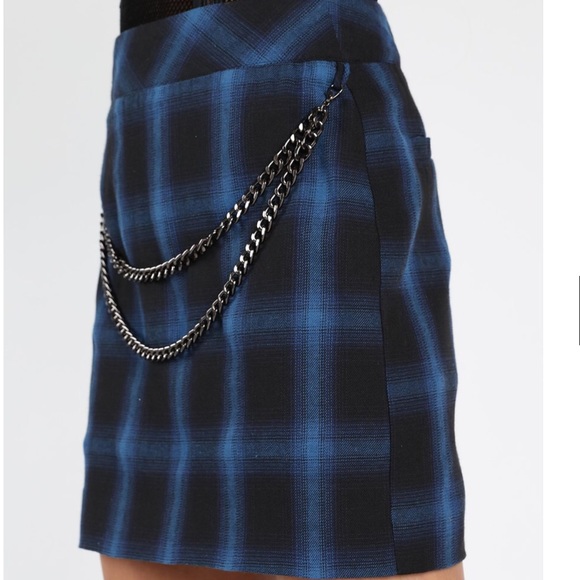 Plaid Mini Skirt. - Picture 2 of 5